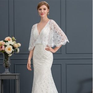 Trumpet/Mermaid V-neck Sweep Train Lace Wedding
